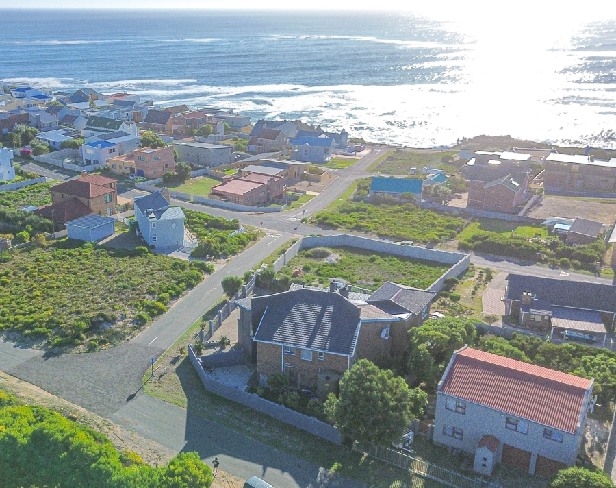4 Bedroom Property for Sale in De Kelders Western Cape